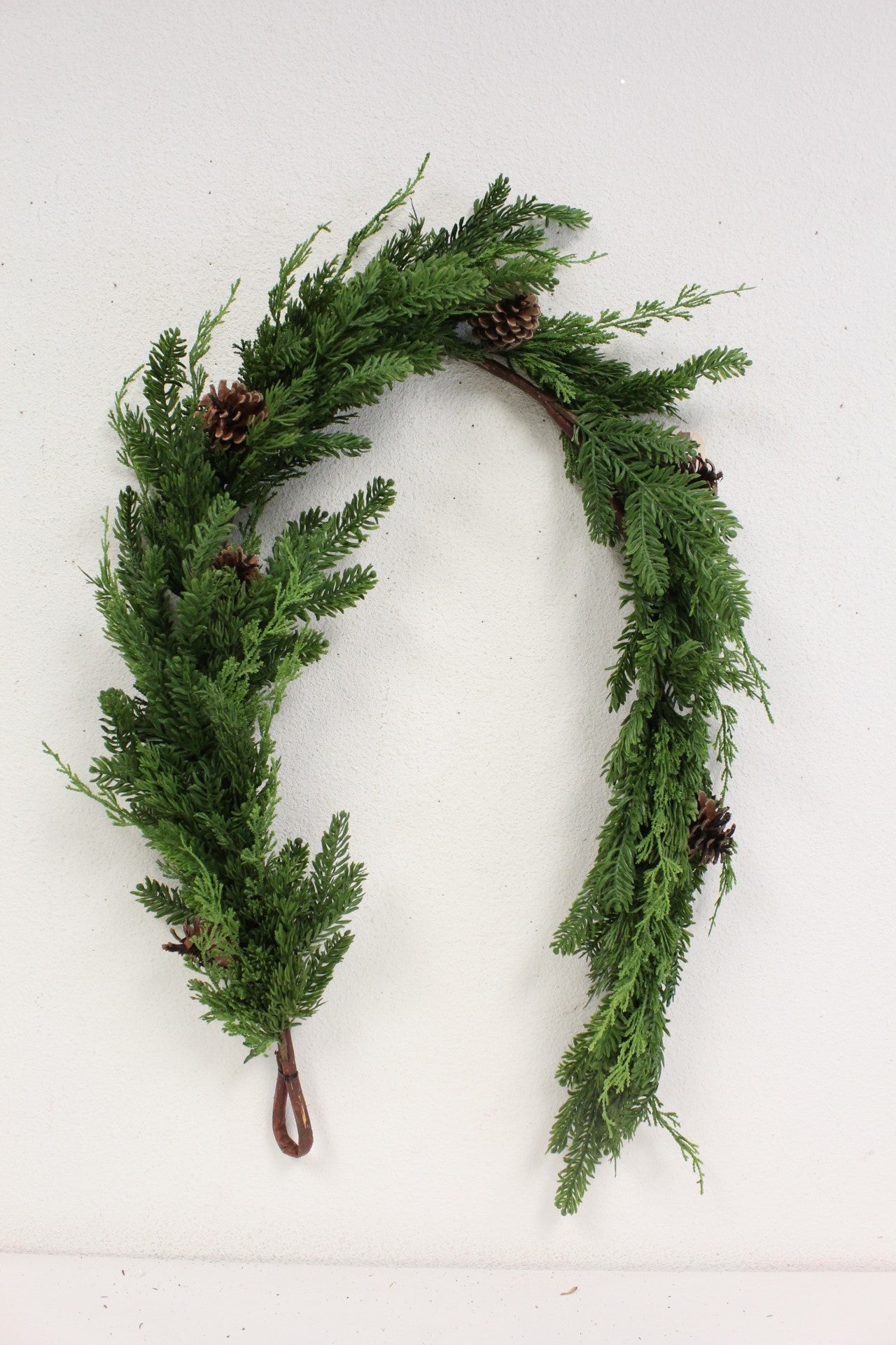 SS134553 GN PINE PINECONE GARLAND SPRAY 5'